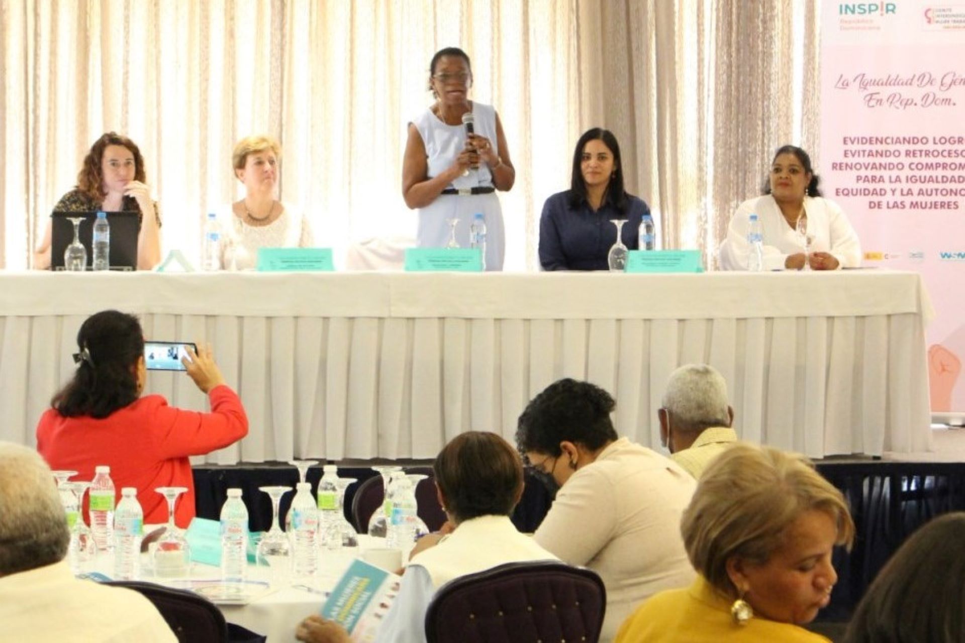 TDR | Consultoría para la evaluación de un proyecto de género en República Dominicana